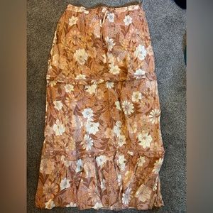 Brand new without tags. Osani skirt from petal and pup